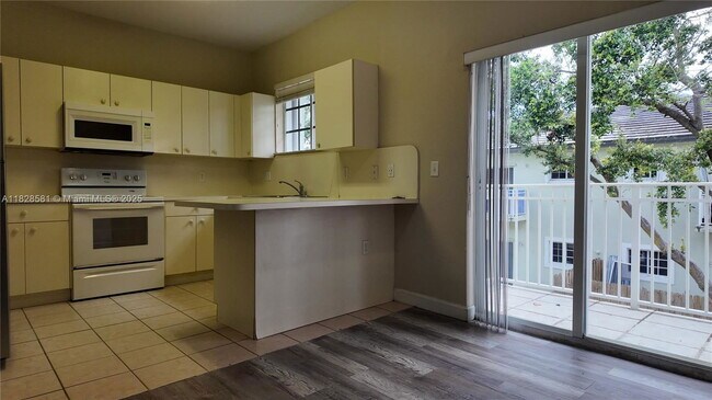 Building Photo - 374 NE 27th Ave