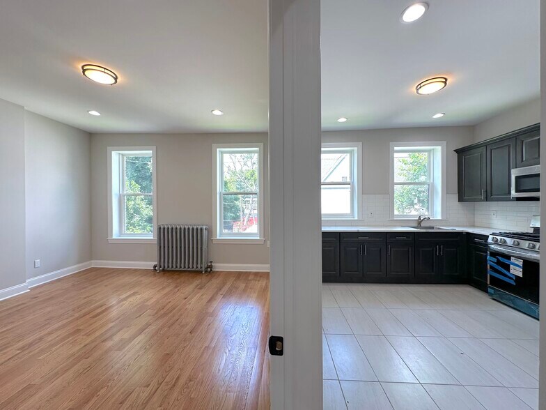 Building Photo - 55 Liberty Street Wh