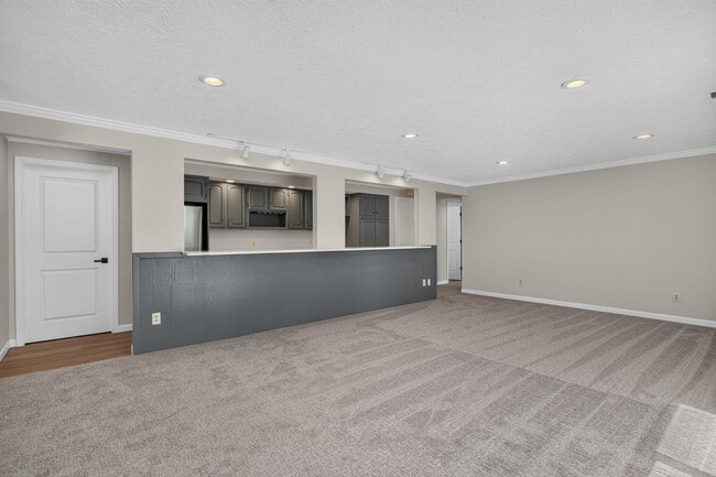 Building Photo - 4817 Torrey Pines Ct