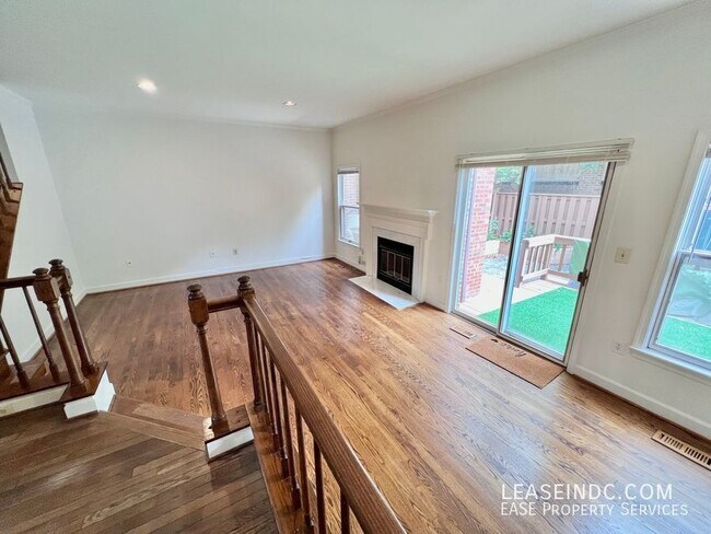 Building Photo - 1445 Hampton Hill Cir