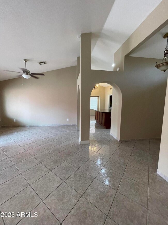 Building Photo - 3443 E Tonto Ln