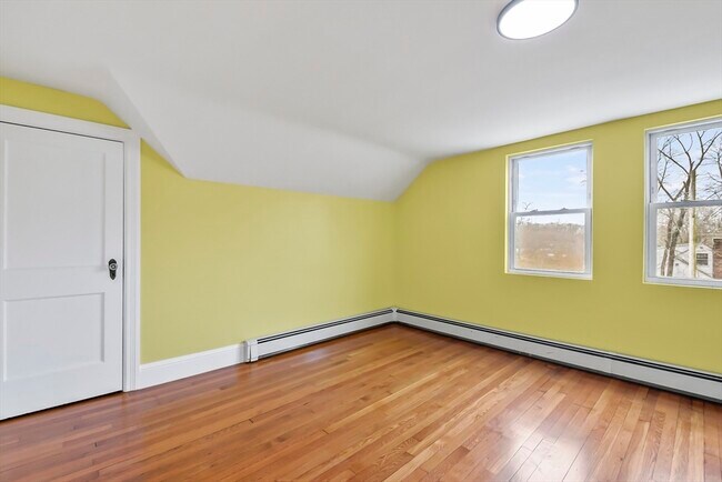 Building Photo - 515 Winthrop St