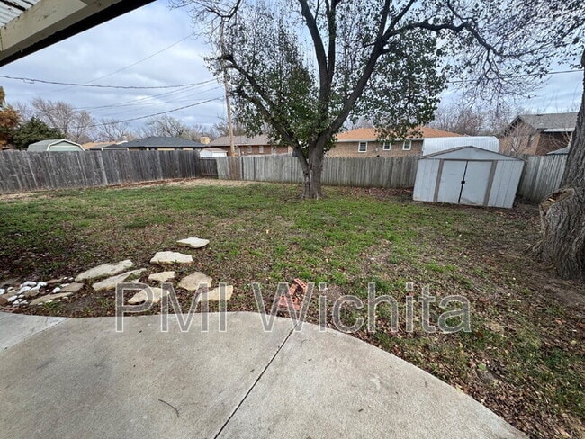 Building Photo - 1014 S Rosalie Ave