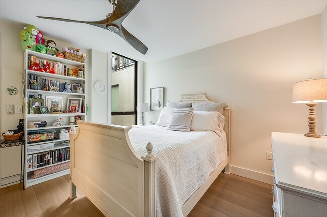 Building Photo - 121 Portland St