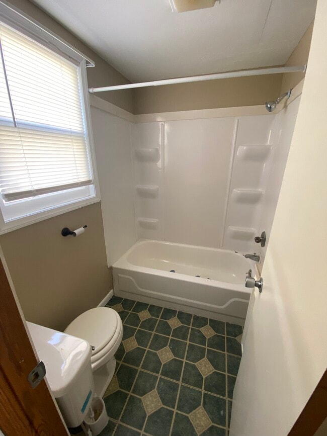 Building Photo - Hempstead