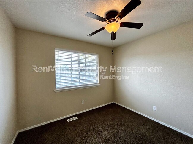Building Photo - 1447 Kesler Dr W