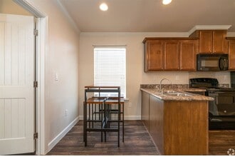 Building Photo - 3114 Shady Creek Ln