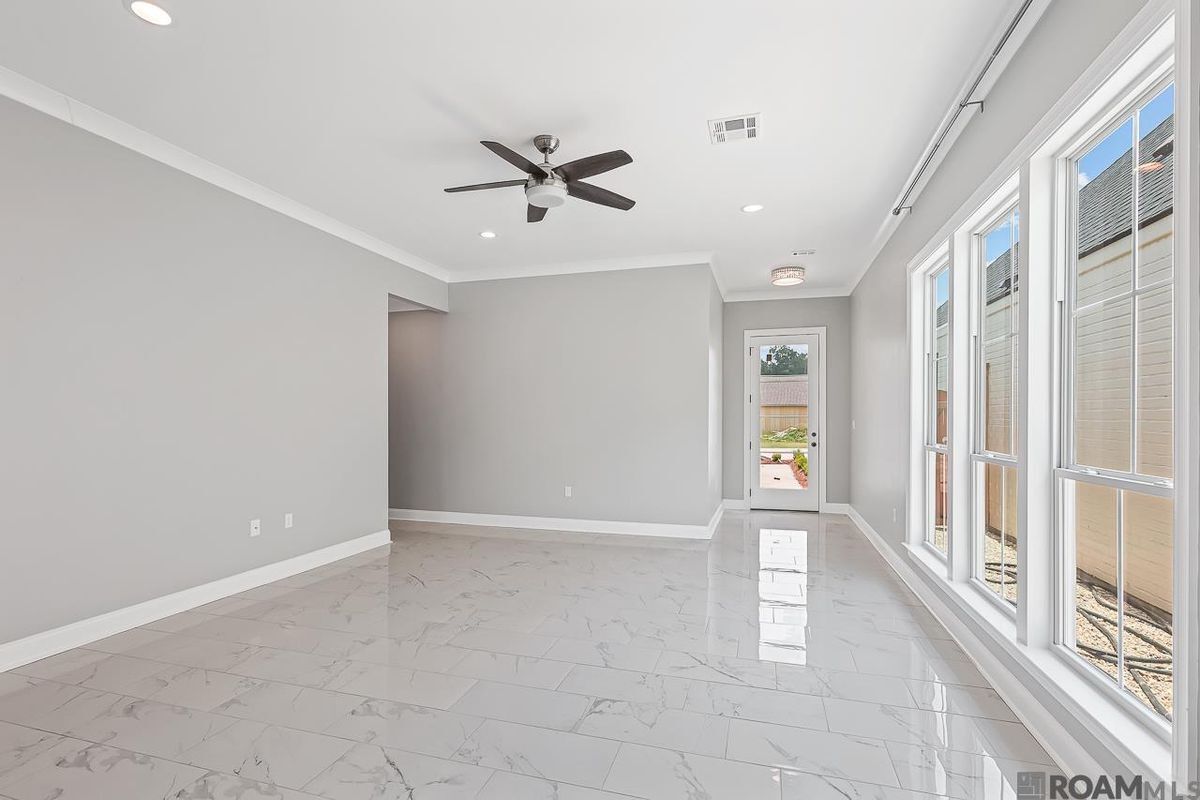 Building Photo - 15513 Fields Creek Ave