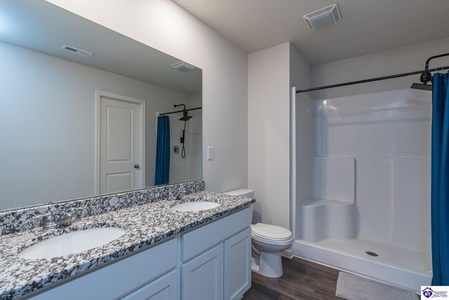 Building Photo - 138 Red Hawk Dr