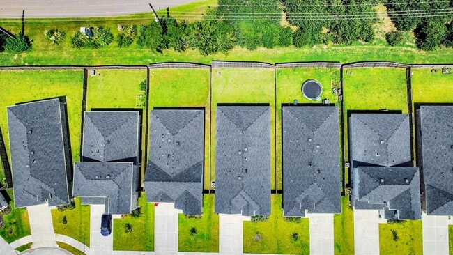 Building Photo - 1630 Cedar Pointe Ct