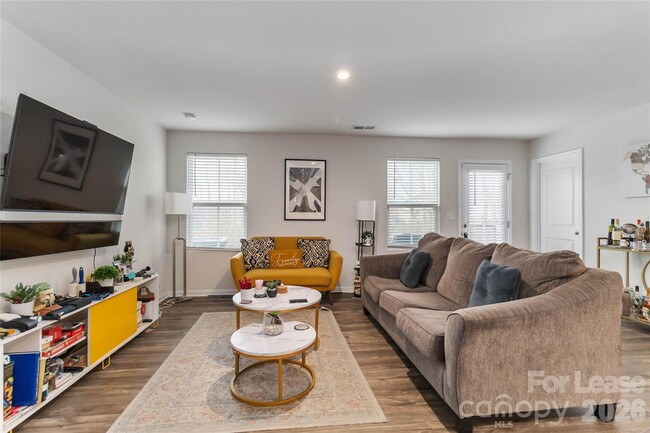 Building Photo - 5048 Downhaul Dr