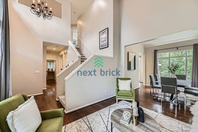 Building Photo - A beautiful 3 bedrooms and 2.5 bathrooms h...