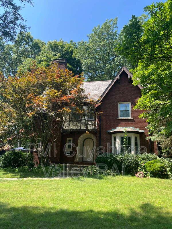 Building Photo - 358 Merriman Rd