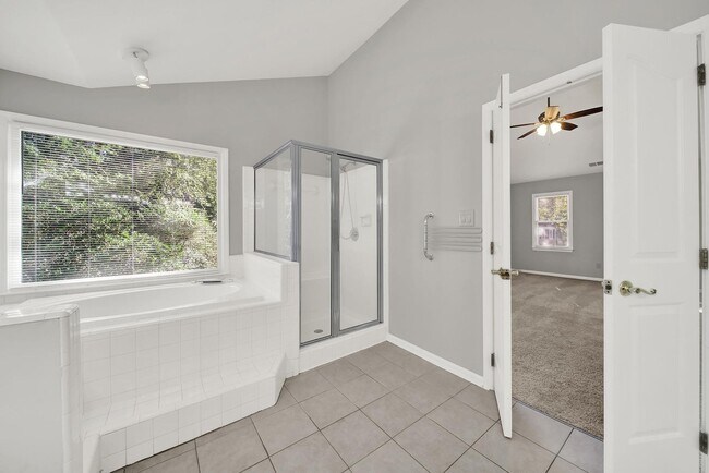Building Photo - Charming home in South Charlotte