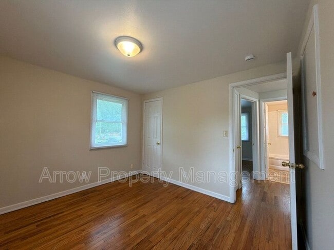 Building Photo - 5301 Benton St