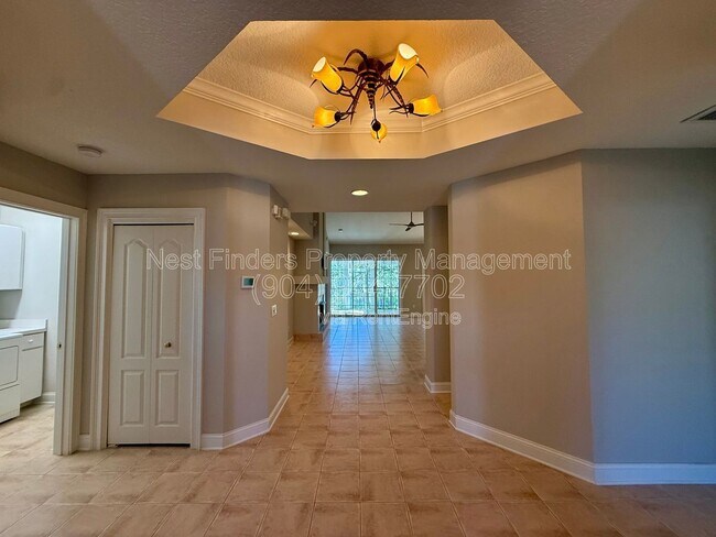 Building Photo - 330 N Shore Cir