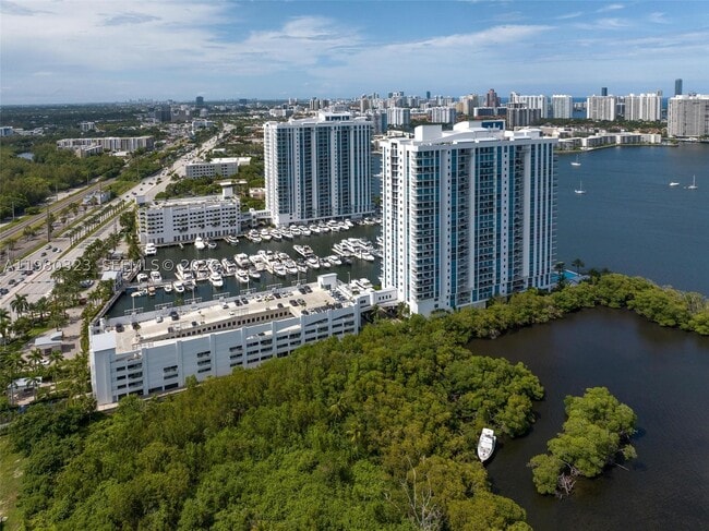 Building Photo - 17111 Biscayne Blvd