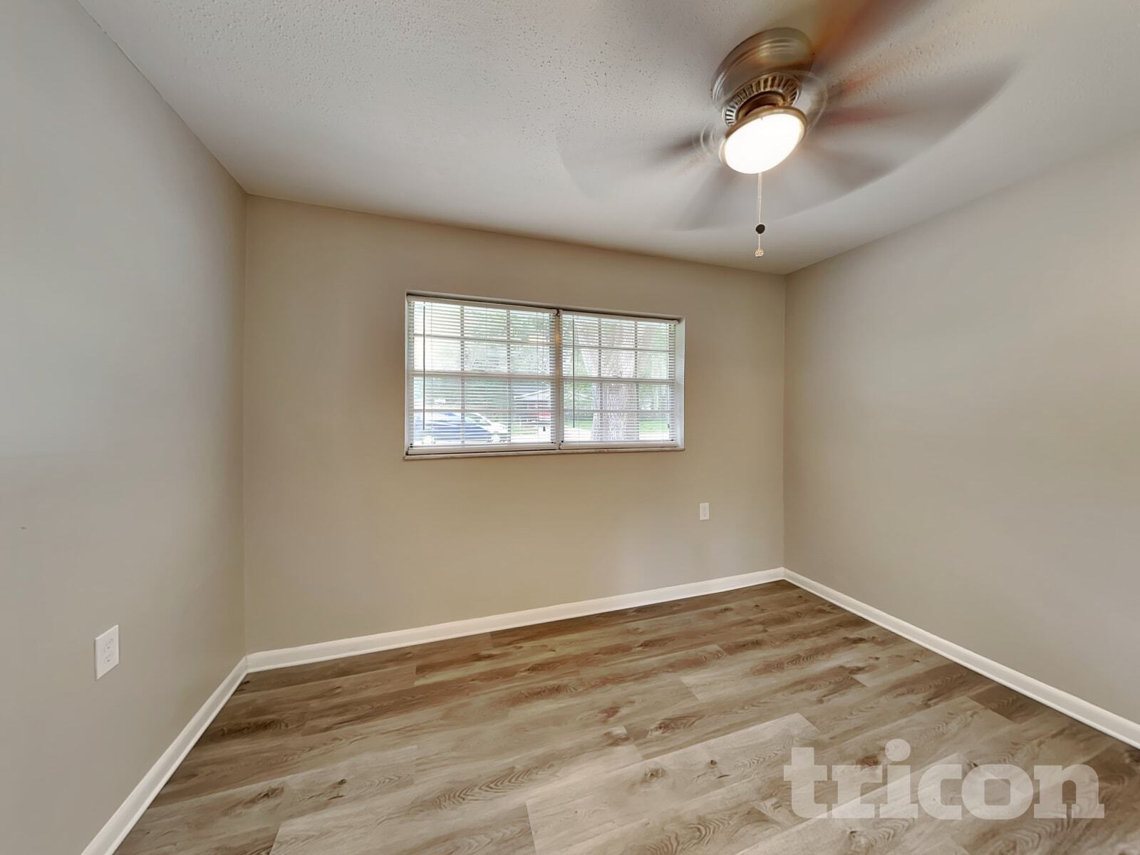 Building Photo - 2932 E 148th Ave