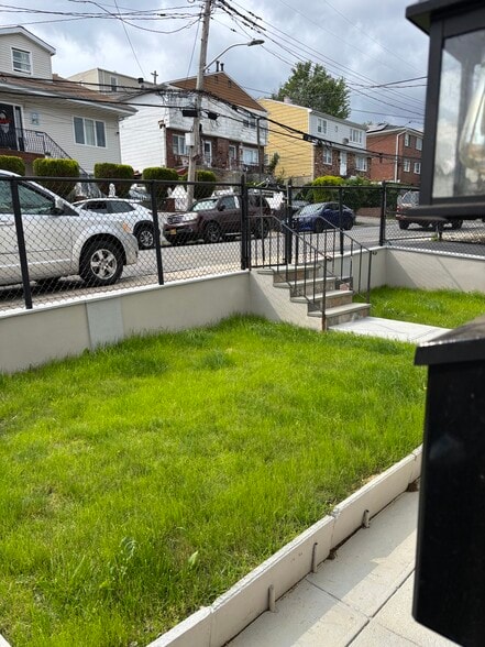 Building Photo - 240 Sommerville Pl