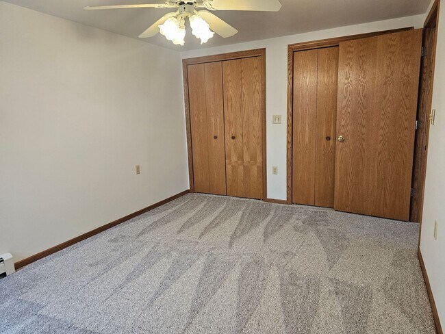 Building Photo - 1 Bed 1 Bath Single Family Home in Wisconsin Rapids