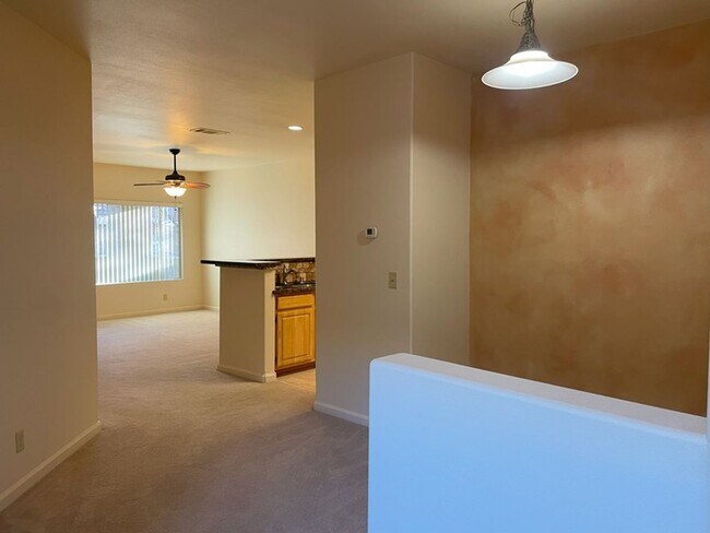 Building Photo - South Reno Tanamera Two Bedroom Upstairs Condo