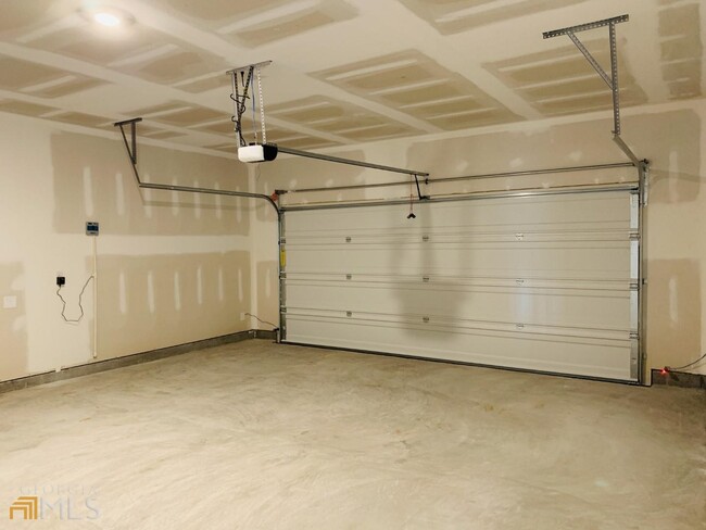 Building Photo - 49 Lauritsen Way