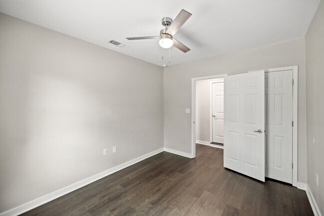 Building Photo - 200 Spencer Dr