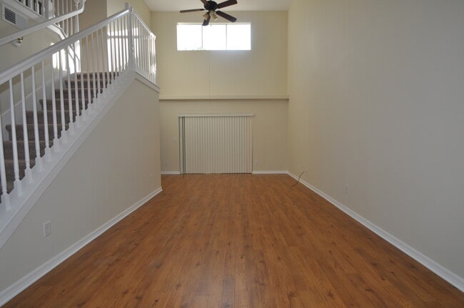 Building Photo - LAKE MARY: 3/2.5 Townhome in Feathers Edge