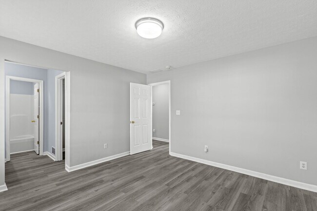 Building Photo - 6907 Colrain Cir
