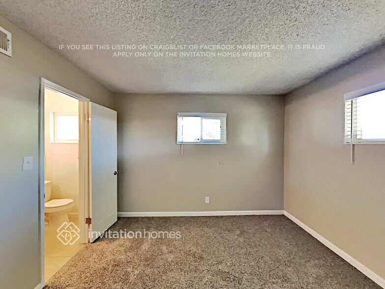 Building Photo - 2501 Cordova Ln