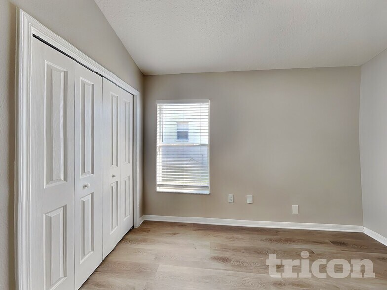 Building Photo - 9588 Southern Charm Cir