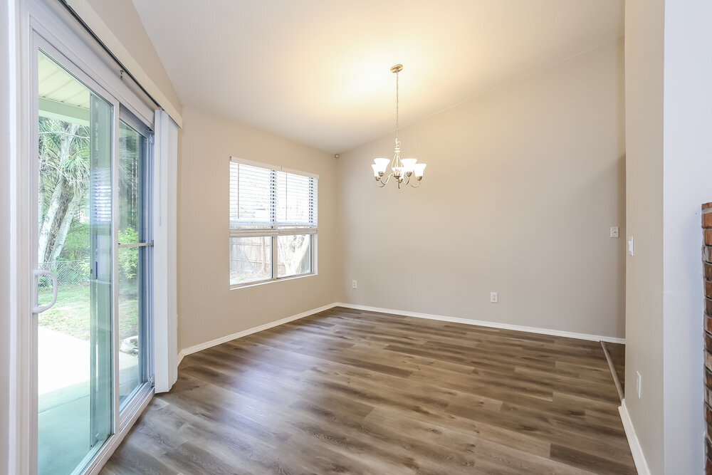 Building Photo - 12755 Serenade Cir N