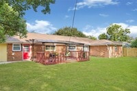 Building Photo - 1806 Clayton Dr