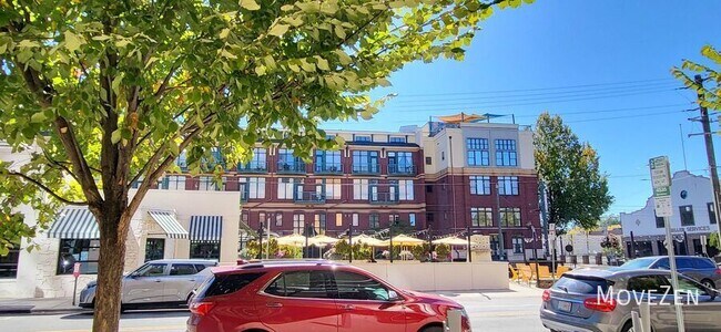 Building Photo - 115 E Park Ave