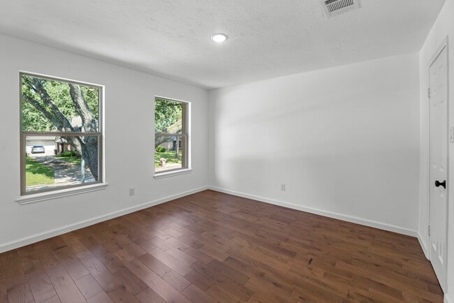 Building Photo - 8011 Liberty Elm Ct