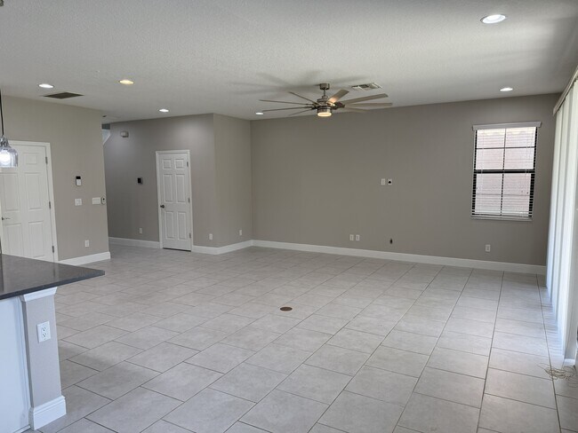 Building Photo - 13183 Payton St