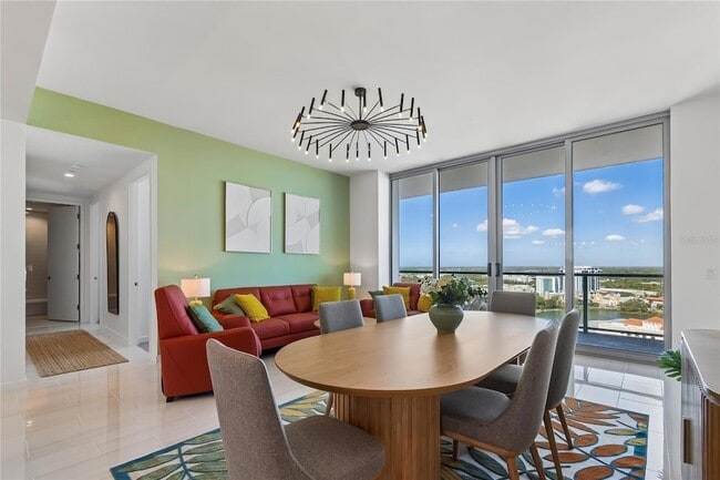 Building Photo - 400 Central Ave