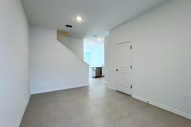 Building Photo - 2607 Skyline Lp
