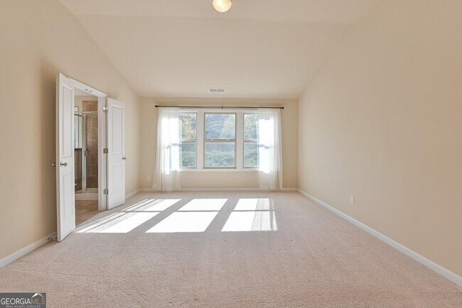 Building Photo - 4665 Woodbine Way