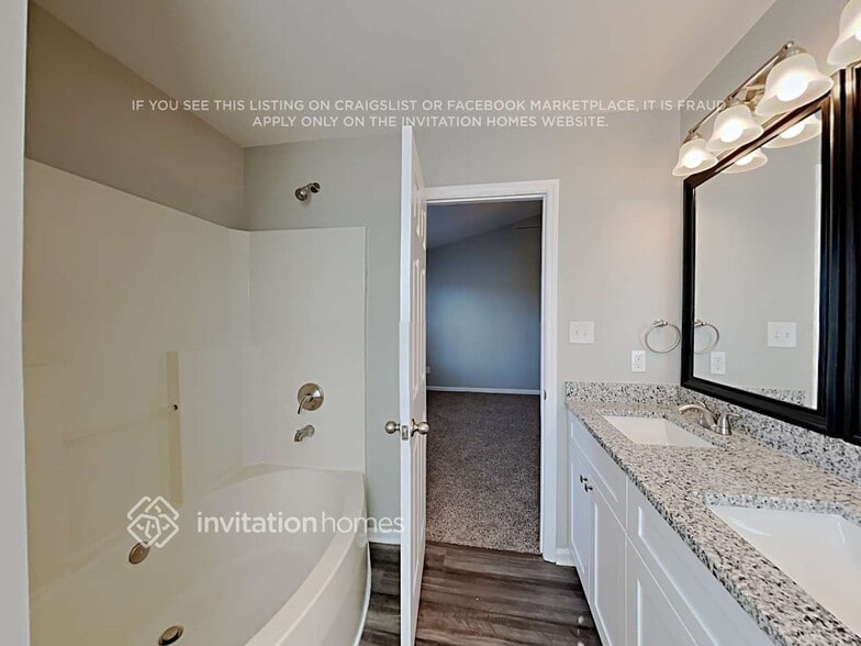 Building Photo - 2032 Red Quartz Dr