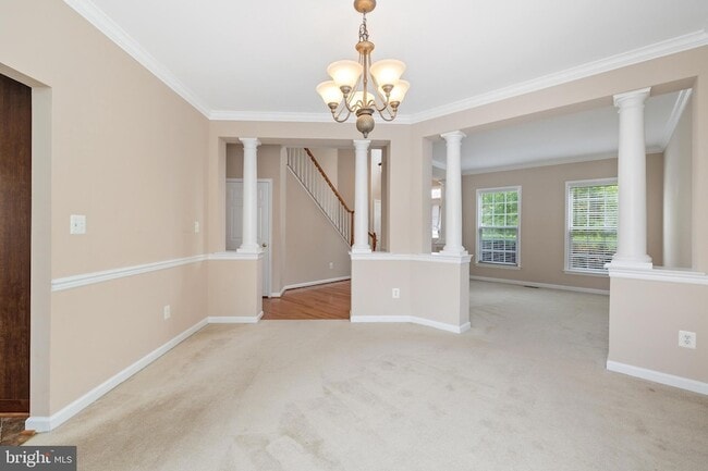 Building Photo - 9036 Woodpecker Ct