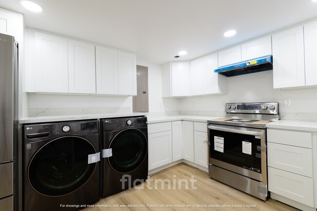 Building Photo - 4646 S Willow St