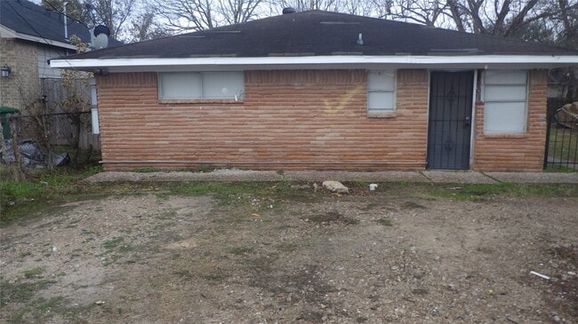 Building Photo - 8410 Brandon St