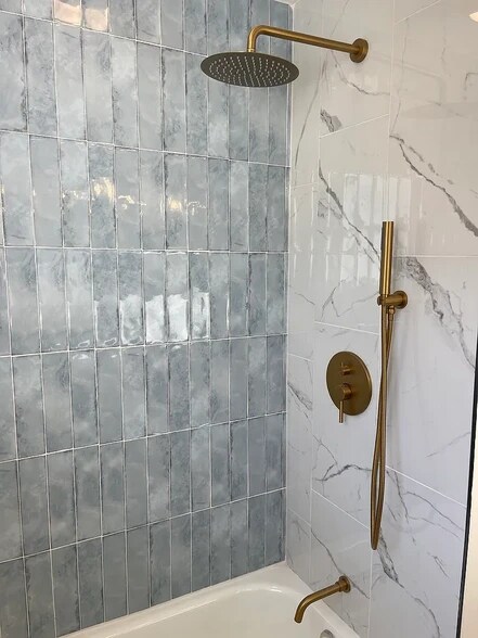 Primary Bathroom 1 - 417 Ella St