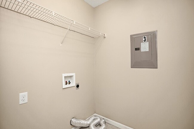 Building Photo - 6694 S Wilson Rd