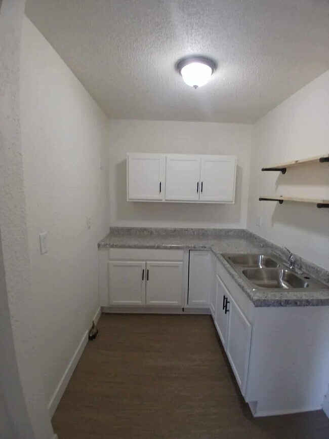 Building Photo - 901 Virginia St