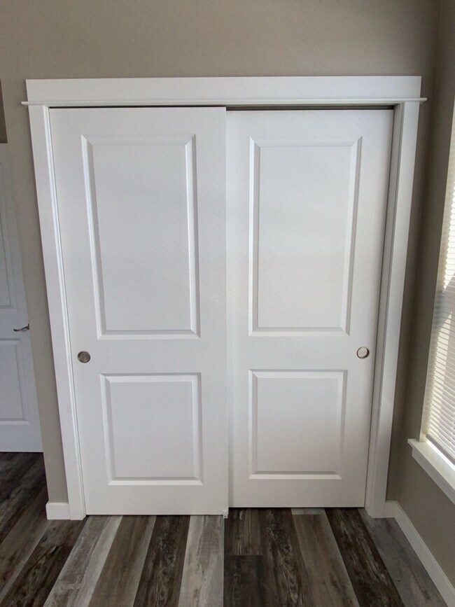 Building Photo - PRE-LEASING FOR FALL 2026!