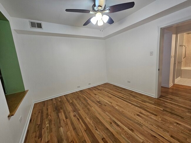 Building Photo - 7203 S Yates Blvd