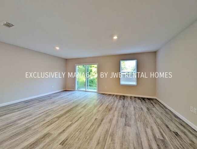 Building Photo - 8238 Halls Hammock Ct