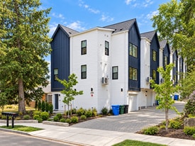 Building Photo - 2151 N 147th St